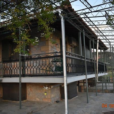 Ouranias Studios Kardhamili Bagian luar foto