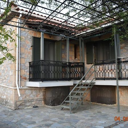 Ouranias Studios Kardhamili Bagian luar foto