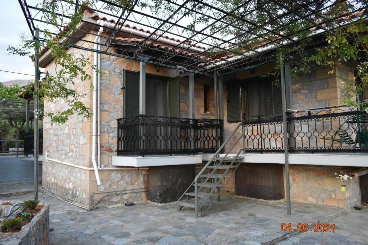 Ouranias Studios Kardhamili Bagian luar foto