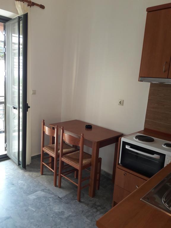 Ouranias Studios Kardhamili Bagian luar foto