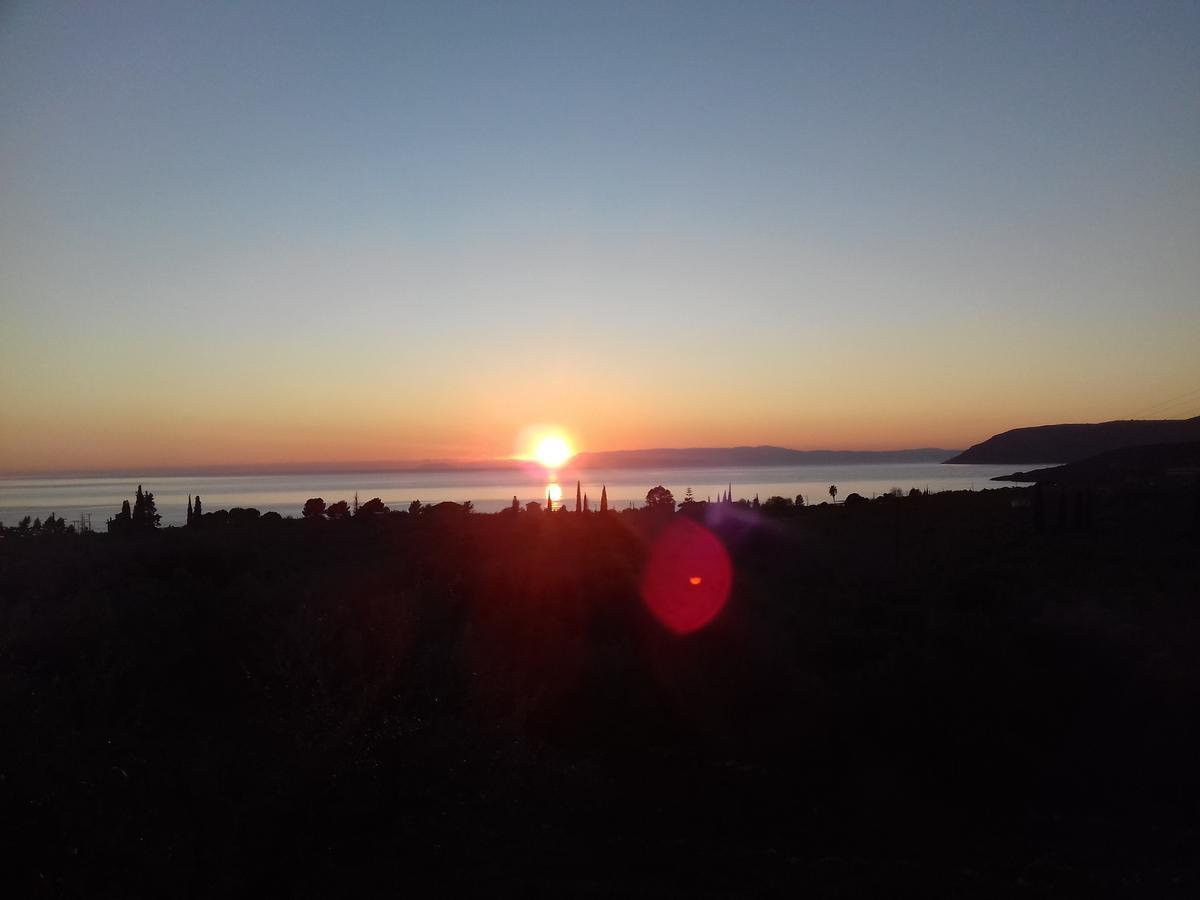 Ouranias Studios Kardhamili Bagian luar foto