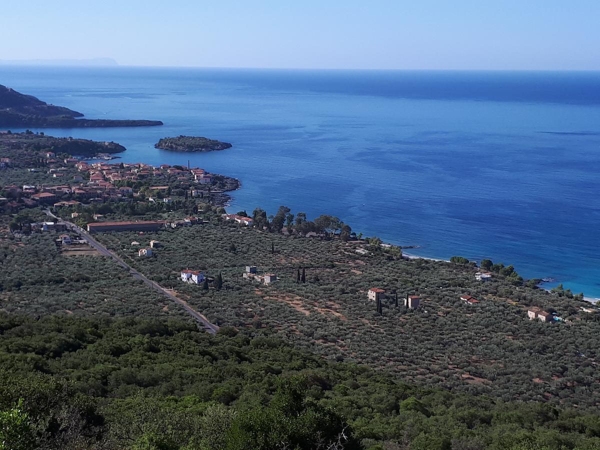Ouranias Studios Kardhamili Bagian luar foto